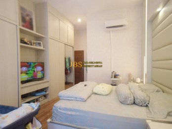 Jual Ruko Hook Siap Huni Lux di Komplek Istana Prima 2 (Katamso)