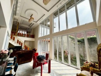 Jual Rumah Bagus di Komplek Cinere Estate Kota Depok Shm