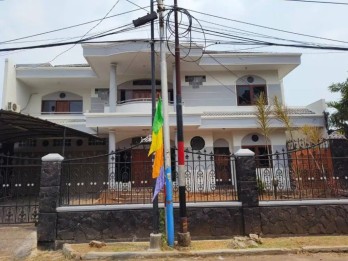 Jual Rumah Mewah Kosong di Cempaka Putih Timur