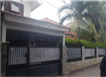 Jual Rumah Siap Huni di Jalan Samali Ujung Kota