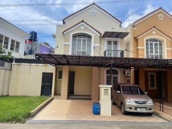 Jual Rumah Siap Huni di Komplek Rolling Hills