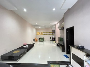 Jual Villa 2,5 Tingkat di Komplek Cemara Asri