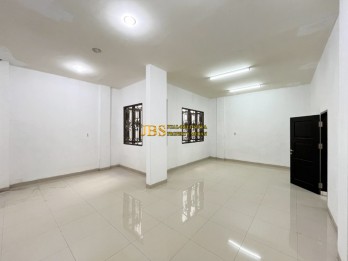 Jual Villa 2.5 Tingkat di Komplek Hock Lie Mas Jalan KL. Yos Sudarso