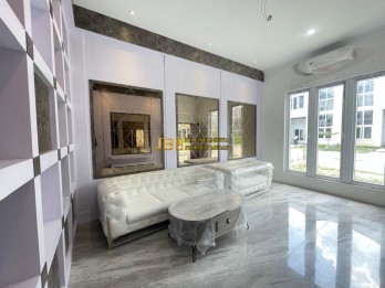 Jual Villa Baru di Komplek Graha Metropolitan