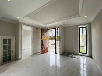 Jual Villa di Komplek Citraland Gama City Cluster