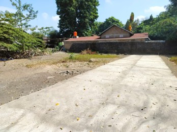 RUMAH CANTIK DI SLEMAN DEKAT SEKOLAH SMA N 2 NGAGLIK