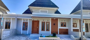 RUMAH DI PRAMBANAN HANYA 5 MENIT DARI JALAN