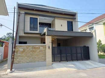RUMAH MEWAH, 2 LANTAI FULL FURNISHED DI