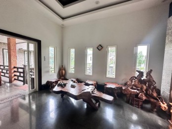 RUMAH VILA ASRI ADA PERABOT HARGA ISTIMEWA DI PRIGEN PASURUAN.