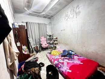 Rumah 2 Lantai Pinggir Jalan Raya Tanjungsari Sumedang Dekat Alun-alun