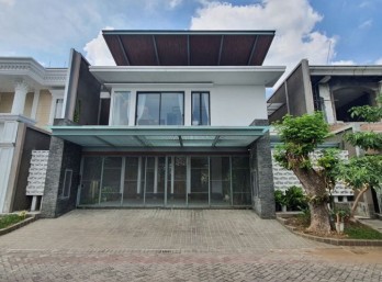 Rumah Pakuwon City Villa Royal Modern Minimalis