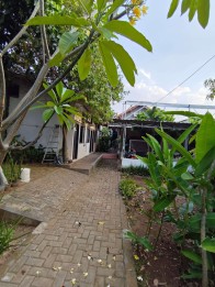 Rumah Usaha Dijual Poros Jl Durian Raya Semarang