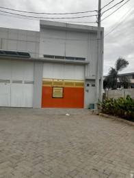 Sewa Gudang Bagus Strategis di Komplek Tritan Hub Sidoarjo