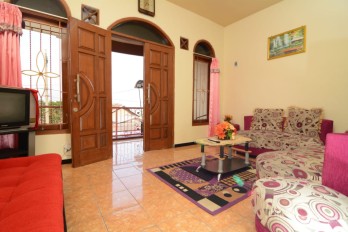 Villa  plus perabot dekat bns batu Madewo apples