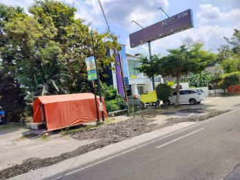 TANAH LUAS PINGGIR JALAN BANTUL DEKAT KAMPUS ISI YOGYAKARTA
