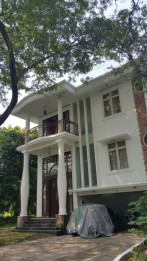 Dijual Cepat Rumah di Taman Diponegoro, Lippo Karawaci, Tangerang