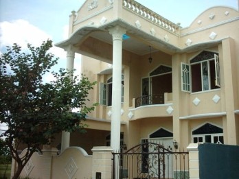 Dijual Rumah 2 Lantai di Telaga Golf Araya