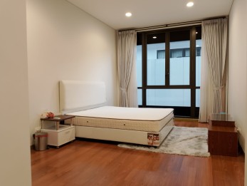 Disewakan  Rumah di LAKEWOOD NAVAPARK, BSD City