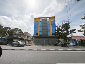 Disewakan Ruko Gandeng Jalan Kl. Yos Sudarso,
