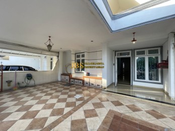 Jual Rumah Kondisi Siap Huni di Komplek Cemara