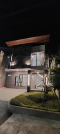 Jual Rumah Sangat Bagus di Gayungsari Barat