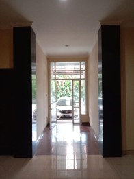 KOST MEWAH DIJUAL CEPAT DI CATURTUNGGAL, DEKAT KAMPUS UGM