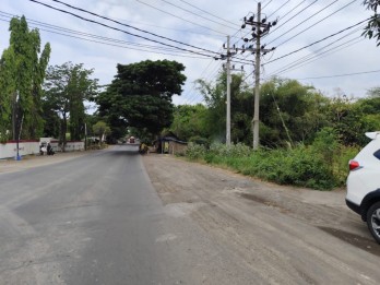 Tanah luas dan strategis poros jalan di Paiton Probolinggo