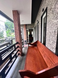 Villa asri furniture lengkap bisa nego di Prigen pasuruan
