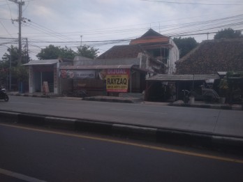 DIJUAL RUMAH DI TEPI JALAN RAYA VETERAN PASURUAN KOTA JATIM