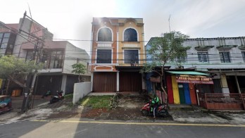 Disewakan Ruko 3 Lantai Jl Zainul Arifin Kota