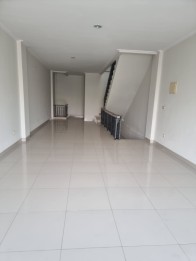 Jual Ruko Kosong di Komplek PIK Golf Island Kota Jakarta Utara