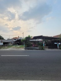 Jual Rumah dan Tanah Kosong di Kampung Srengseng