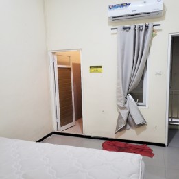 Kost Dekat BINUS Malang, Politeknik Negeri Malang, Plaza Araya