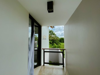 RUMAH 2 LANTAI, SCANDINAVIAN, FULL FURNISHED DI NGAGLIK, SLEMAN