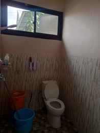 Sewa Tahunan Rumah Luas Siap Huni Ada Perabot Dekat Pasar Kota Batu