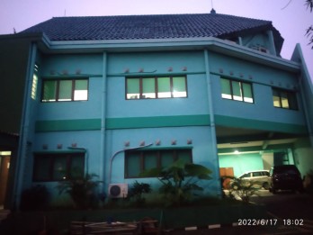 Dijual Building di Jln Perjuangan, Kebun Jeruk, Jakarta Barat