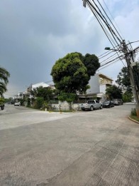 Dijual Cepat dibawah NJOP  Rumah Tua di Jl. Kelapa Hibrida, Kelapa Gading,