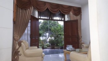 Dijual Rumah Mewah di Taman Kedoya Baru, Jakarta Barat