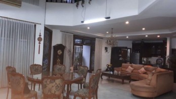 Dijual Rumah Mewah di Taman Kedoya Baru, Jakarta Barat