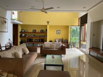 Dijual Rumah di Duren Tiga Selatan, Duren Tiga,