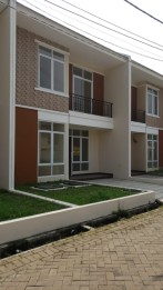 Dijual Rumah di Perumahan Aeroland Residence. Jl. Halim Perdana Kusuma, Tgr