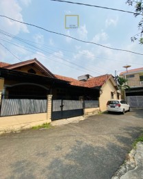 Dijual Rumah strategis Anti Banjir di Pejaten Timur