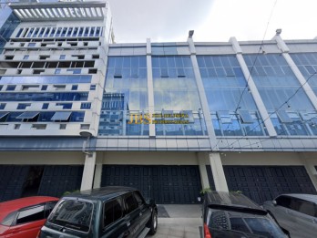 Disewakan Ruko Gandeng 3 Tingkat di Komplek
