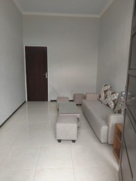 RUMAH 1 LANTAI MODERN MINIMALIS DI SUKUN