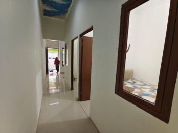 RUMAH BAGUS ADA FURNISHED HARGA BAIK DI RUNGKUT KOTA SURABAYA.