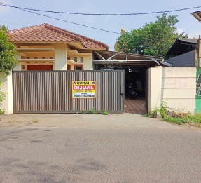 Rumah Dijual di Komplek Hankam Bekasi Dekat TIP