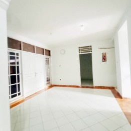 Rumah Dijual di Perumahan Graha Golden City Karawang