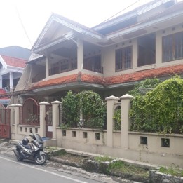 Rumah luas plus kost dekat kampus Suhat malang