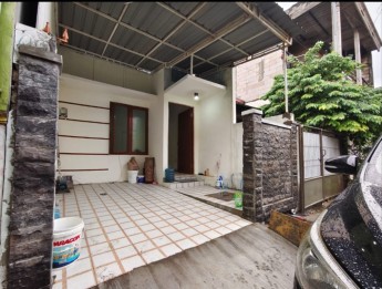 Rumah murah baru renovasi plus perabot di Rungkut Surabaya