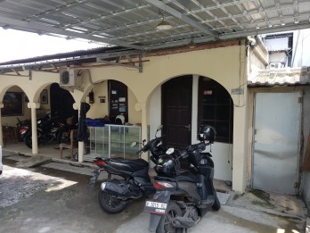 Dijual Cepat Rumah di Lokasi Strategis, Jalan Tampomas, Sampangan, Semarang